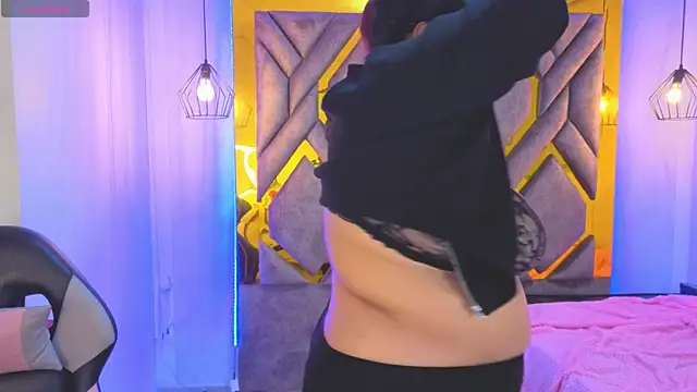 Snapshot of Addyy_02 chatting on 01.18.26 Addyy 02 online show from 01.18.26