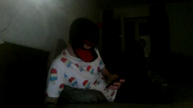 Snapshot of MolleDolle chatting on 11.15.25 MolleDolle online show from 11.15.25