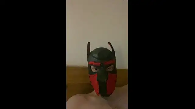 Snapshot of MolleDolle chatting on 12.13.25 MolleDolle online show from 12.13.25