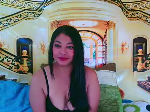 Snapshot of IndianBarkath chatting on 11.21.25 IndianBarkath online show from 11.21.25