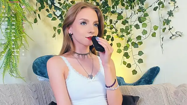 Snapshot of Golden_dawn chatting on 07.24.26 Golden dawn online show from 07.24.26