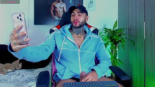 Danny Willson online show from 04.15.26