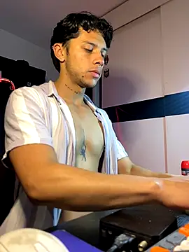 ErosDominant online show from 10.18.25