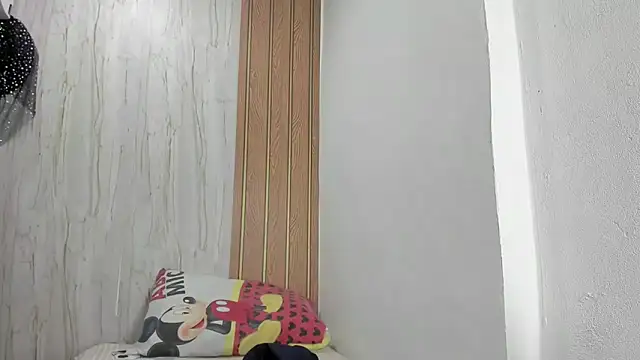 luisabecker  online show from 11.28.25