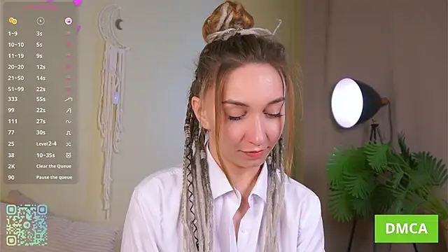 JohnetteConstine online show from 10.16.25