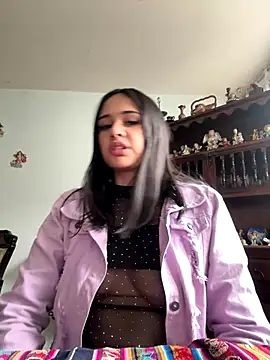 Snapshot of Katherin_dimi chatting on 10.06.25 Katherin dimi online show from 10.06.25
