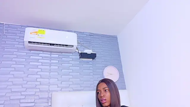 Hungry pussy18 online show from 10.28.25