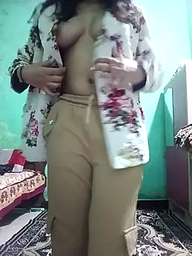 Hornyme18 online show from 11.21.25