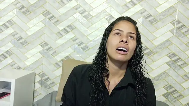 Snapshot of nairobi8 chatting on 10.12.25 nairobi8 online show from 10.12.25