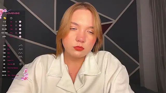 RebeccaEglitis online show from 01.12.26