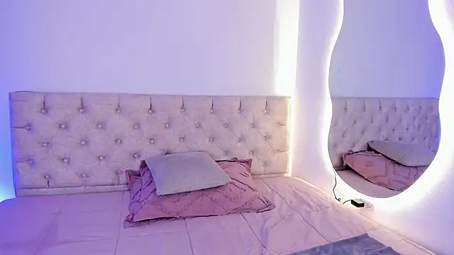 Nina fox 0691 online show from 11.04.25