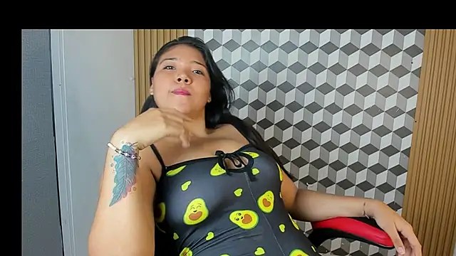 Snapshot of florence_indian chatting on 10.07.25 florence indian online show from 10.07.25