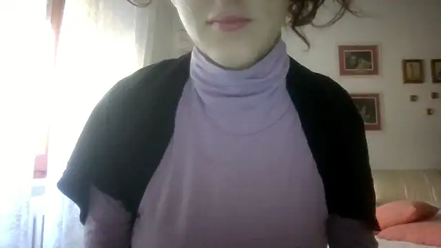 Snapshot of SuperValentina chatting on 02.17.26 SuperValentina online show from 02.17.26