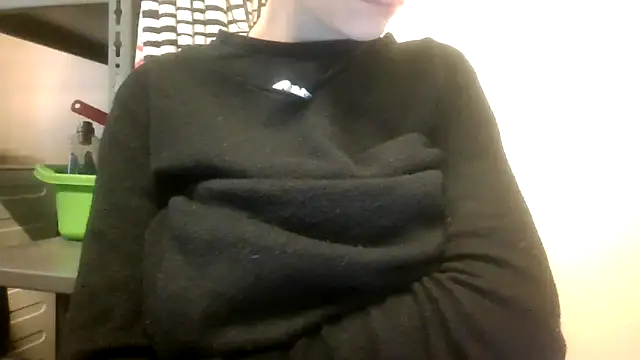 Snapshot of SuperValentina chatting on 03.28.26 SuperValentina online show from 03.28.26