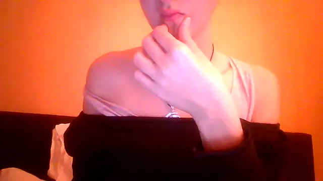 Snapshot of SuperValentina chatting on 04.23.26 SuperValentina online show from 04.23.26