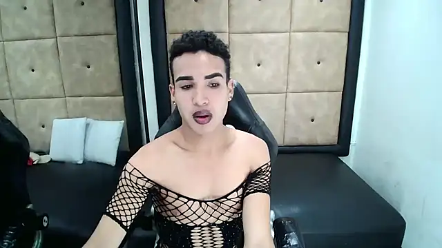 Snapshot of Marcuszion_XX chatting on 10.11.25 Marcuszion XX online show from 10.11.25