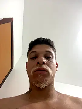 CabaMacho22 online show from 10.15.25