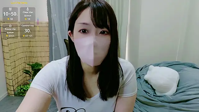 Natsumi-chan online show from 10.12.25
