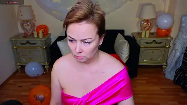 Viola Rayden online show from 10.15.25