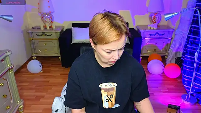 Viola Rayden online show from 11.16.25