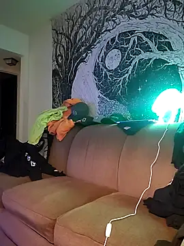 Cassaroll333 online show from 10.24.25