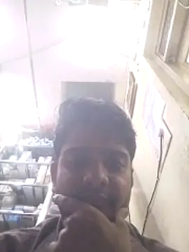 Snapshot of vermaankit0 chatting on 10.28.25 vermaankit0 online show from 10.28.25