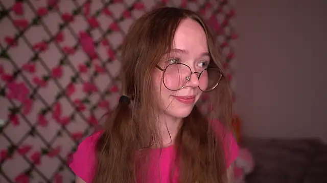 Petite Polly online show from 10.15.25