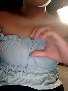 hello-cute online show from 10.17.25