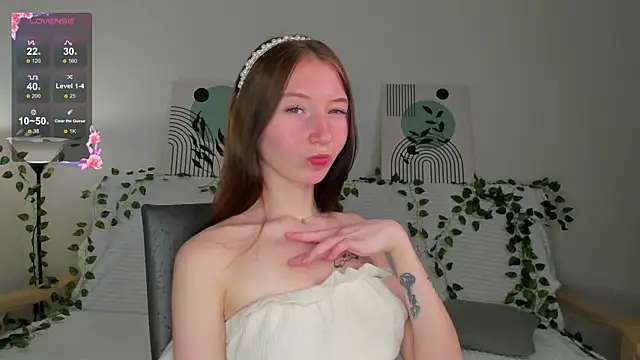 Snapshot of try_love_ chatting on 12.03.25 try love online show from 12.03.25