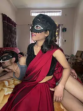 Lovebirdss online show from 02.08.26