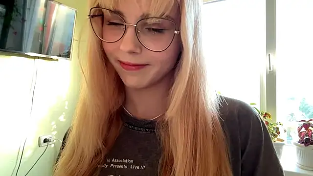 CherlynBlose online show from 10.10.25