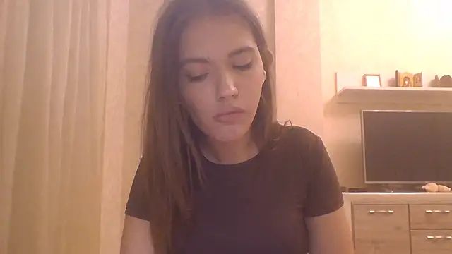 Snapshot of CeyaLier chatting on 10.20.25 CeyaLier online show from 10.20.25