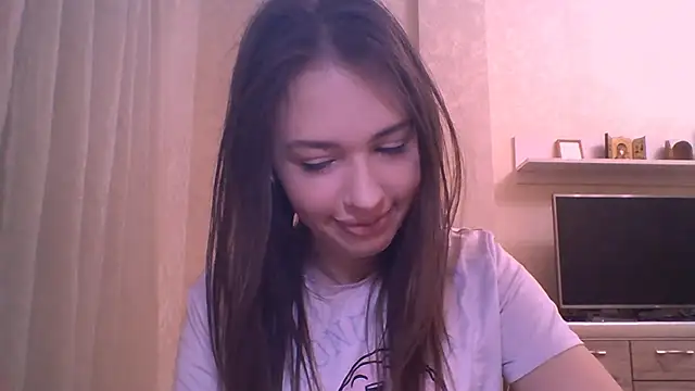 Snapshot of CeyaLier chatting on 11.28.25 CeyaLier online show from 11.28.25