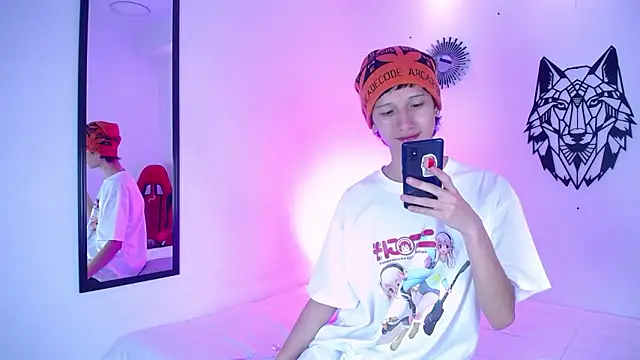 Emo Boy  online show from 01.15.26