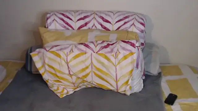 Tillah87 online show from 10.24.25