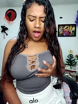 vannesitha25 online show from 11.18.25