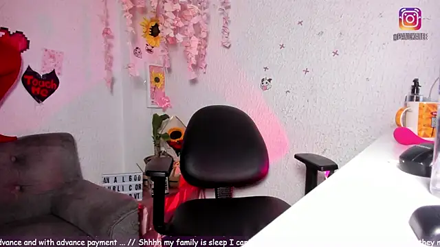 Emilycollei online show from 03.15.26