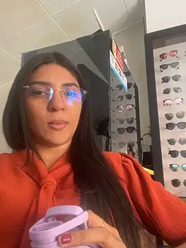 Snapshot of oralin chatting on 10.30.25 oralin online show from 10.30.25