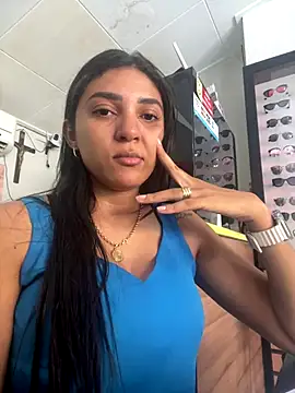 Snapshot of oralin chatting on 11.01.25 oralin online show from 11.01.25