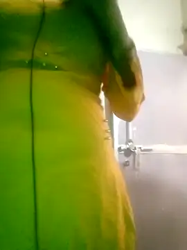 Snapshot of Sexy_Riya_Bhabhi chatting on 10.18.25 Sexy Riya Bhabhi online show from 10.18.25