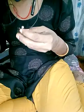 Snapshot of Sexy_Riya_Bhabhi chatting on 10.25.25 Sexy Riya Bhabhi online show from 10.25.25