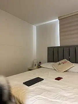 Isabella LaRue online show from 01.31.26