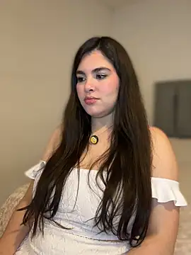 Isabella LaRue online show from 04.14.26