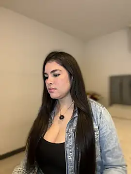 Isabella LaRue online show from 04.17.26