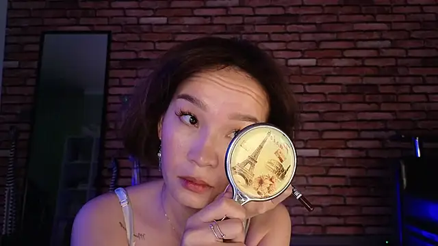 Snapshot of saya_li1 chatting on 11.12.25 saya li1 online show from 11.12.25