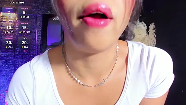 Assia Roos online show from 06.18.26