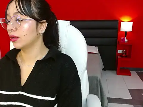 Rosee20  online show from 10.26.25