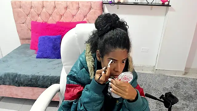 thianahorny online show from 12.04.25