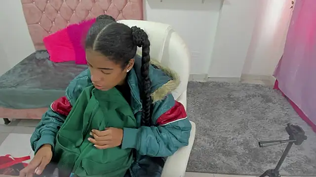 thianahorny online show from 02.02.26