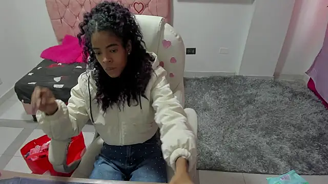 thianahorny online show from 02.17.26